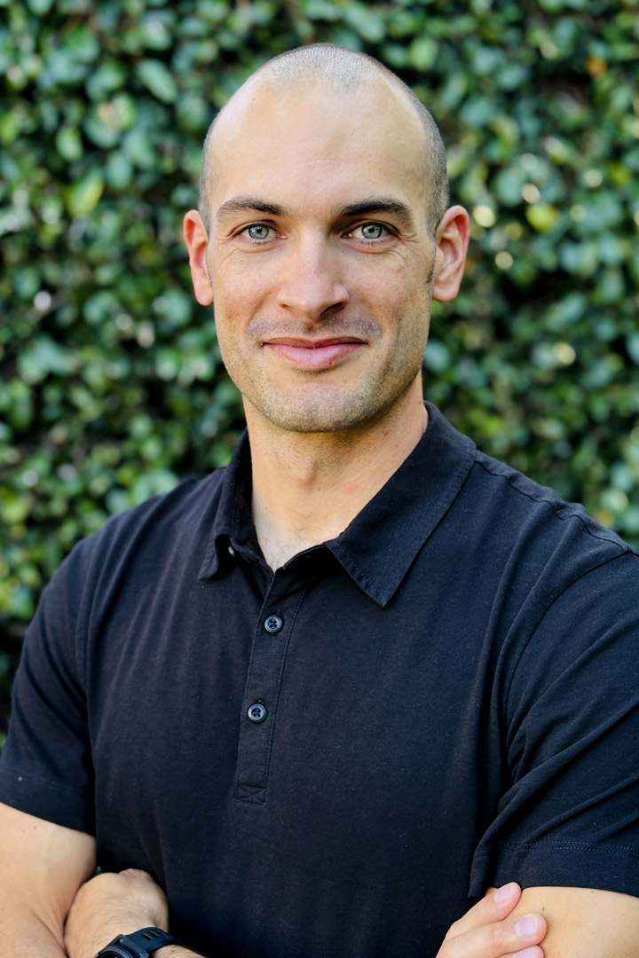 Dr. Flores, PT, DPT, OCS